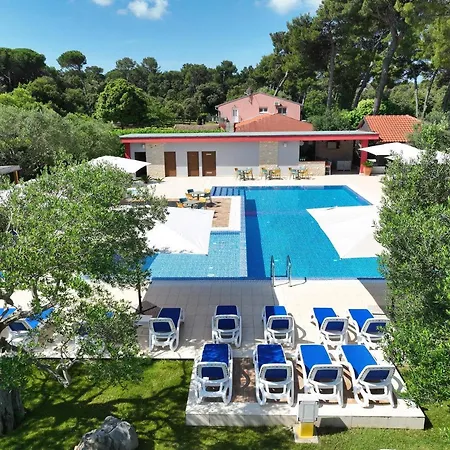 Hotel Mediterranean Village San Antonio 3*