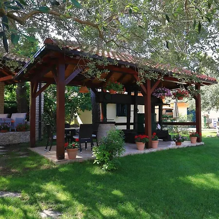 מלון Mediterranean Village San Antonio 3*