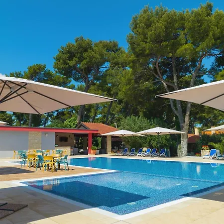 Mediterranean Village San Antonio 3* ビオグラード・ナ・モル