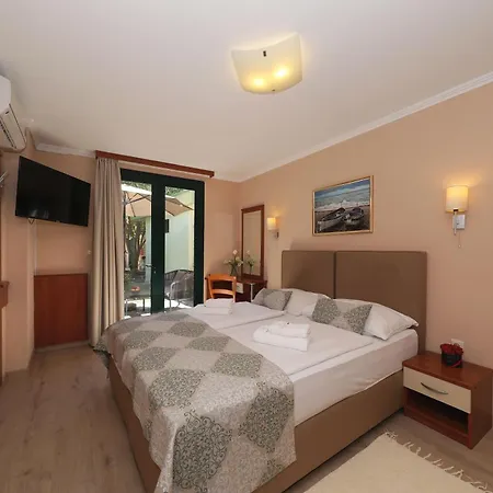 Hotel Mediterranean Village San Antonio 3*
