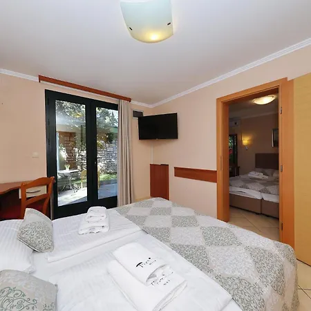 Mediterranean Village San Antonio Hotel 3*