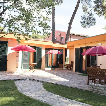 Mediterranean Village San Antonio 3* ビオグラード・ナ・モル