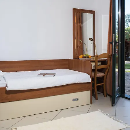 ホテル Mediterranean Village San Antonio 3*