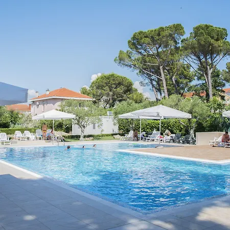 Mediterranean Village San Antonio 3* ビオグラード・ナ・モル