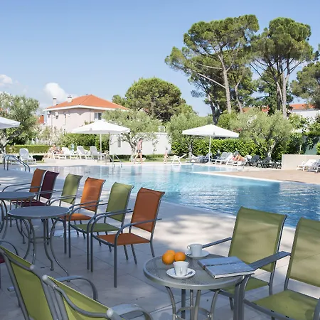 Mediterranean Village San Antonio Hotel 3*