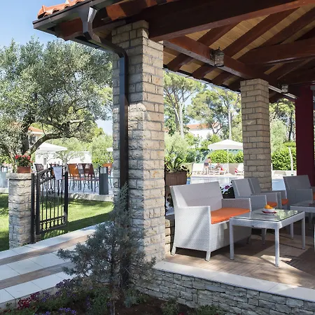 Mediterranean Village San Antonio Hotel 3*