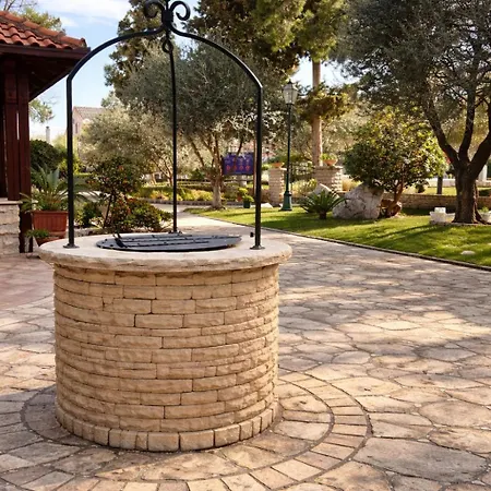 Mediterranean Village San Antonio Hotel 3*