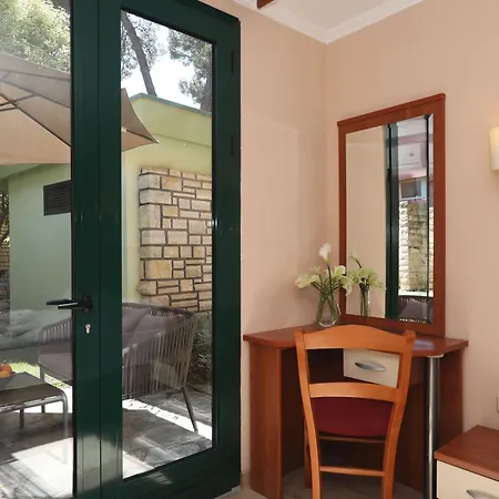 Hotel Mediterranean Village San Antonio 3*