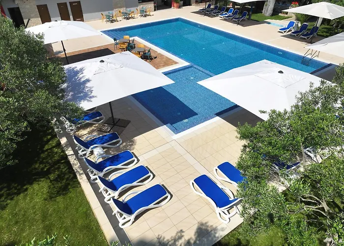 Отель Mediterranean Village San Antonio Биоград-на-Мору