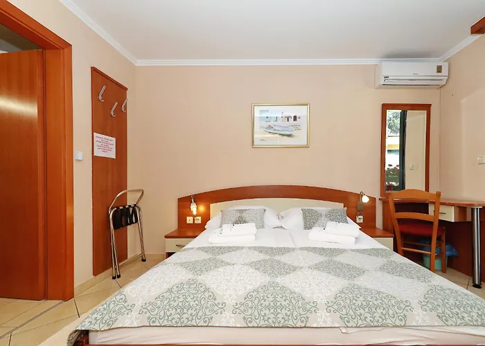 Mediterranean Village San Antonio Биоград-на-Мору