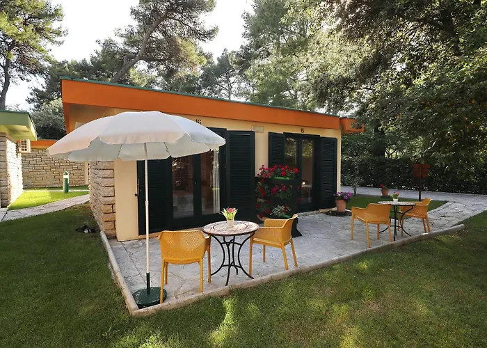 Mediterranean Village San Antonio Отель Биоград-на-Мору