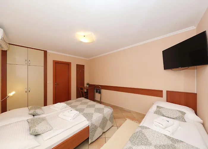 Mediterranean Village San Antonio Hotell