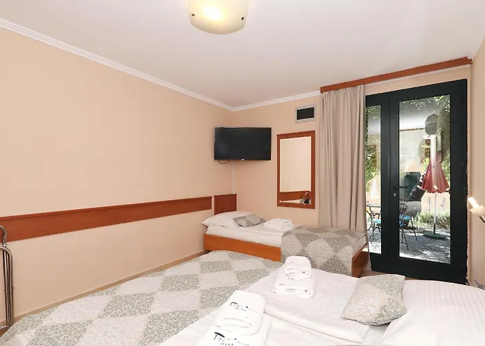 Mediterranean Village San Antonio Hotell 3*