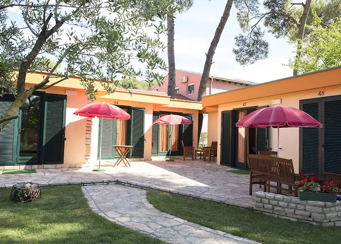 Mediterranean Village San Antonio 3* Биоград-на-Мору