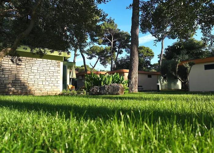Mediterranean Village San Antonio Отель Биоград-на-Мору